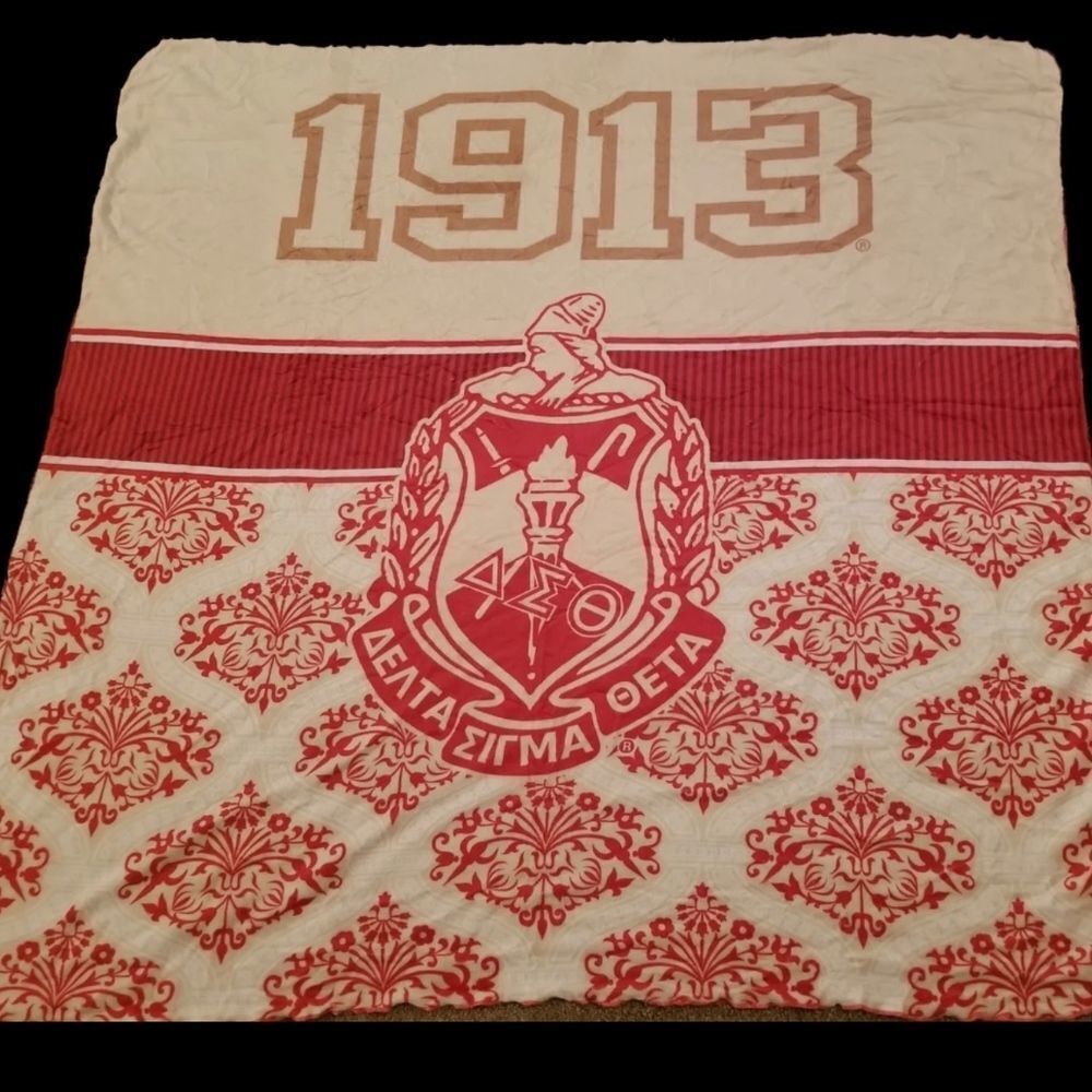 Delta Sigma Theta Sorority Blanket Throw